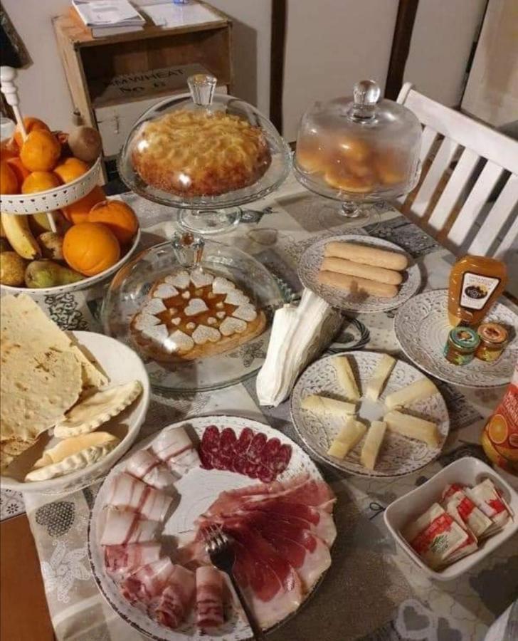 B&B E Home Restaurant S'Ispera Monolocale Uso Esclusivo Fonni Kültér fotó