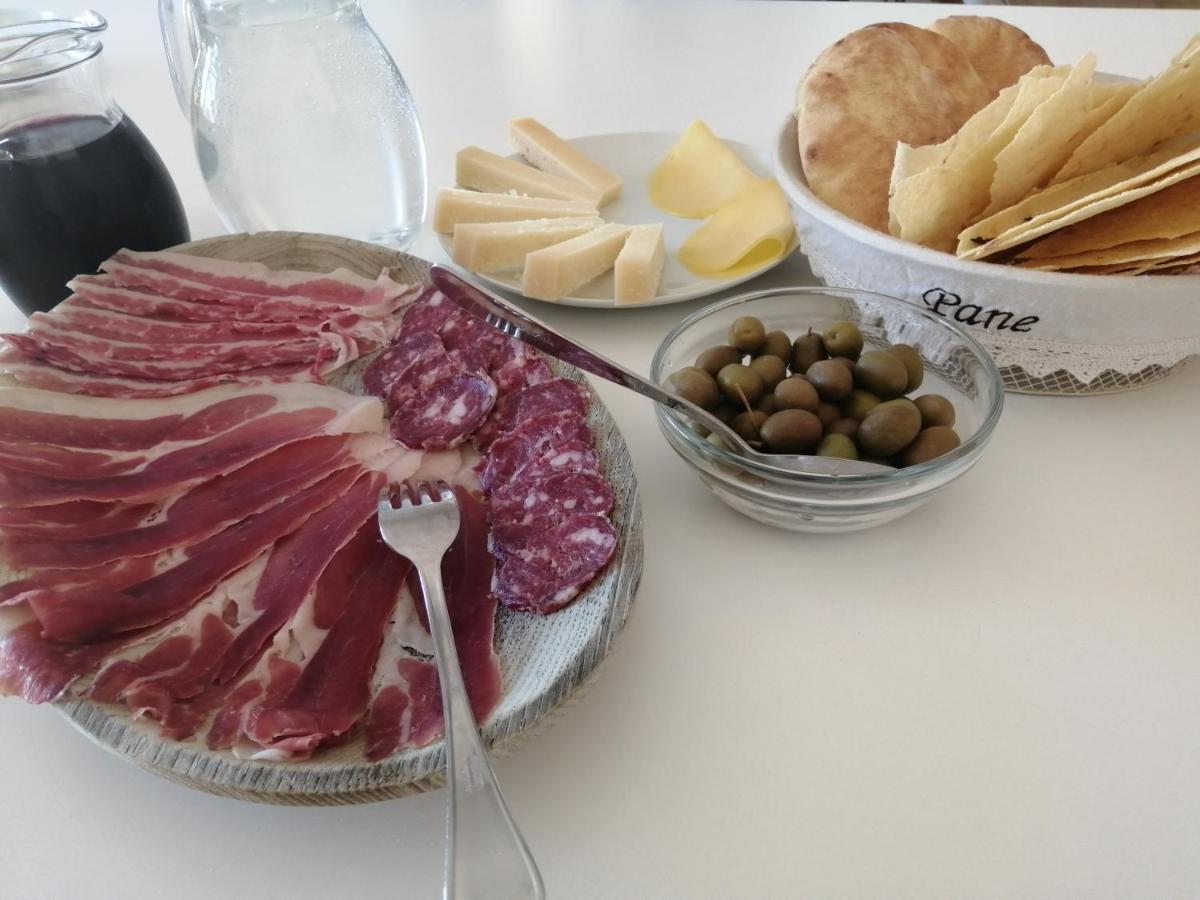 B&B E Home Restaurant S'Ispera Monolocale Uso Esclusivo Fonni Kültér fotó
